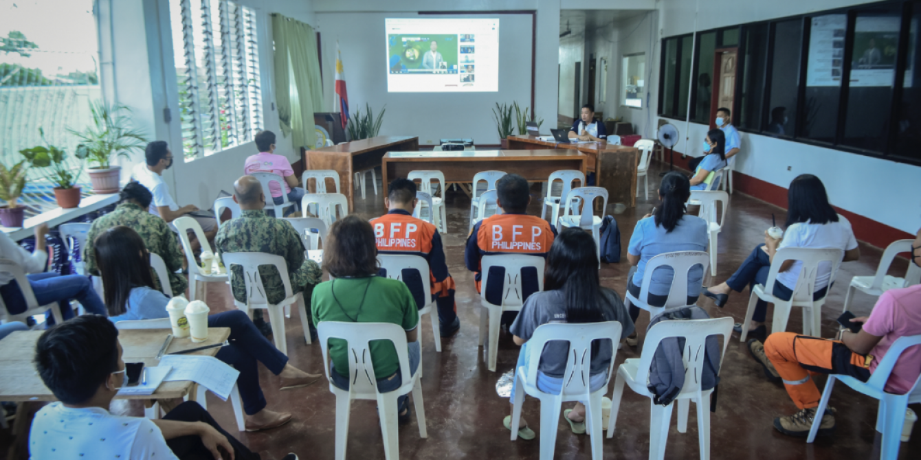 An emergency disaster preparedness meeting was held at the Municipal building together with the Inter-agency taskforce of Salcedo, on December 13, 2021. (Photo: Alren Beronio/Oxfam)